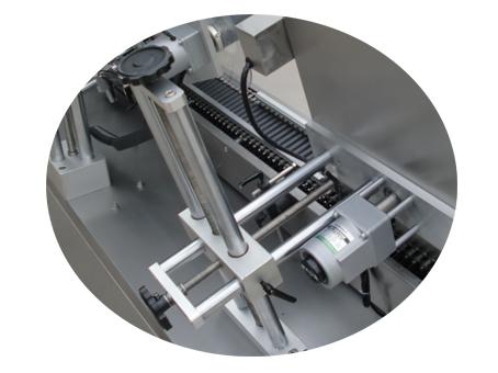 Қағаз түтікшеге жапсыру машинасы 500 ролик өздігінен жабысатын матадан жапсырма жапсырмасы