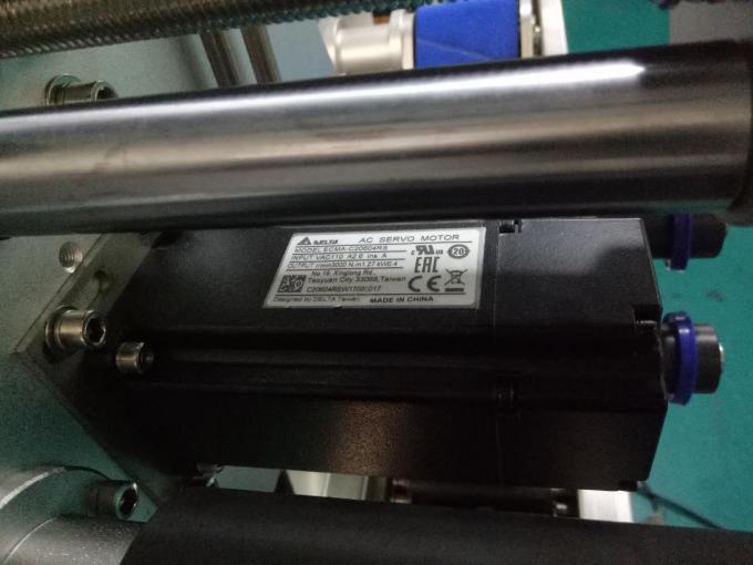 SUS304 шкафы жеке күтімге арналған екі қабатты төртбұрышты бөтелке жапсырмалау машинасы