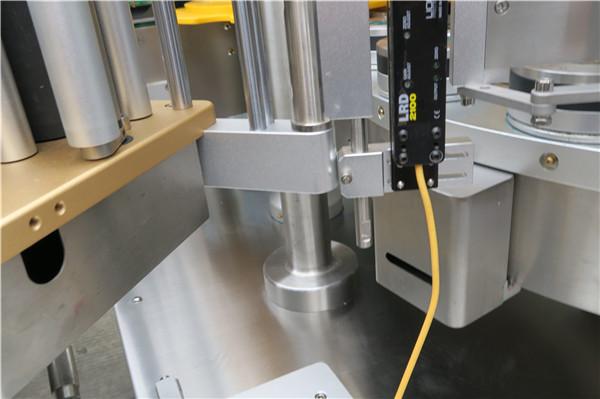 Толтырғыш машинасы бар белдеуі бар жоғары жылдамдықты айналмалы жапсырманы жапсыру машинасы