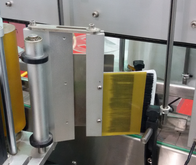 CE сертификаты бар жоғарғы бөтелкелердің бөтелкелерін автоматты түрде жапсыратын машина