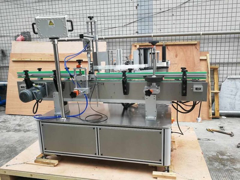 Қытай Pawpaw / Guava Дөңгелек бөтелке жапсырмаларын ішуге арналған өнімге арналған жапсырма машинасы